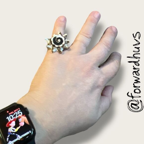 Natural Seashell Statement Ring – Size 6.5 Spiral Sunburst Design - Picture 3 of 9